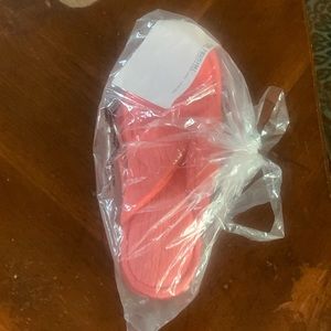 Avon Sporty Thong Slipper Coral Brand New Factory Sealed Size L 9-10